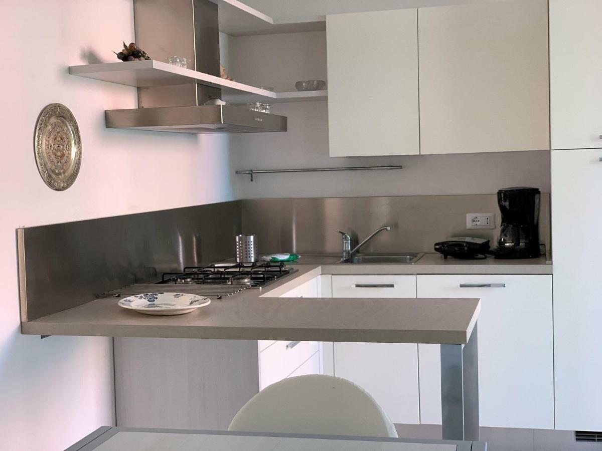 Residence Oasi Манерба-дель-Гарда Екстер'єр фото